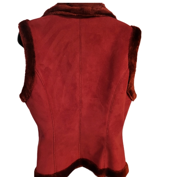 Chaps Deep Red Acrylic w/Suede Feel Sleeveless Vest in Lg - Picture 5 of 7